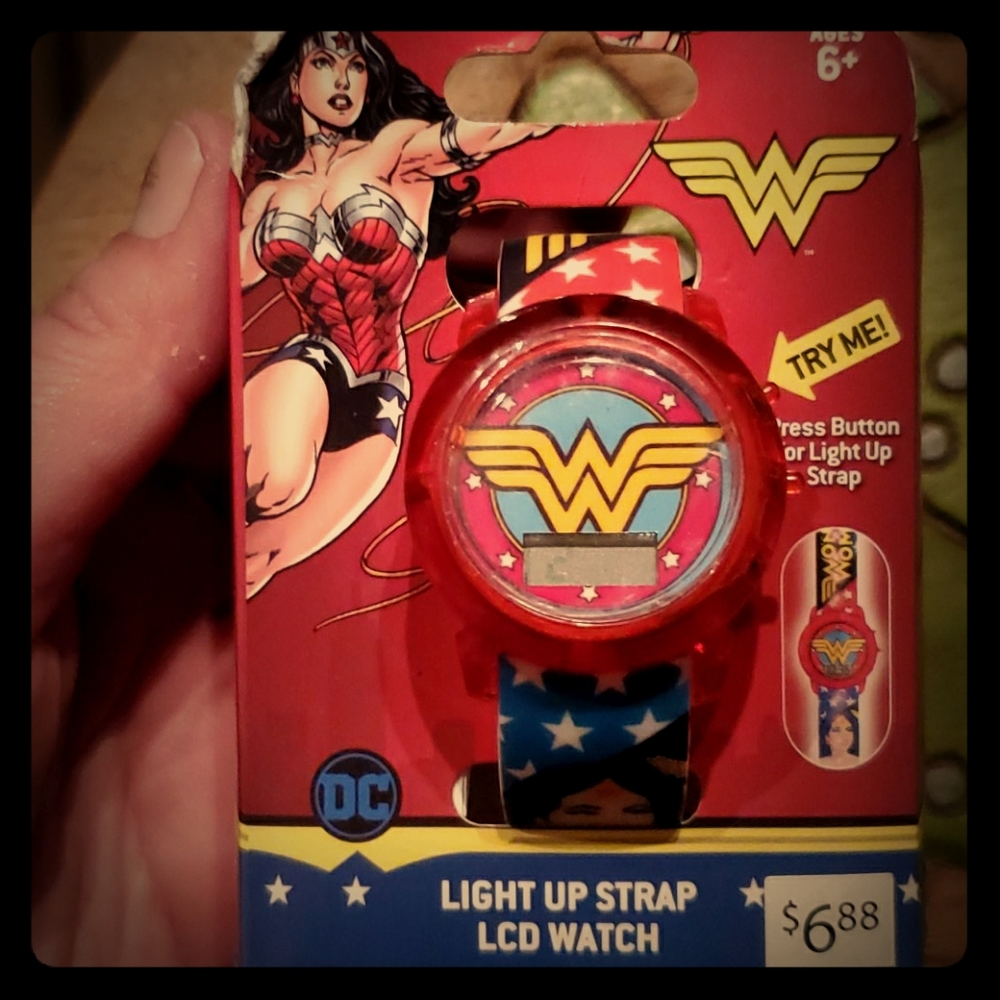 NWT Kid's Wonder Woman Watch